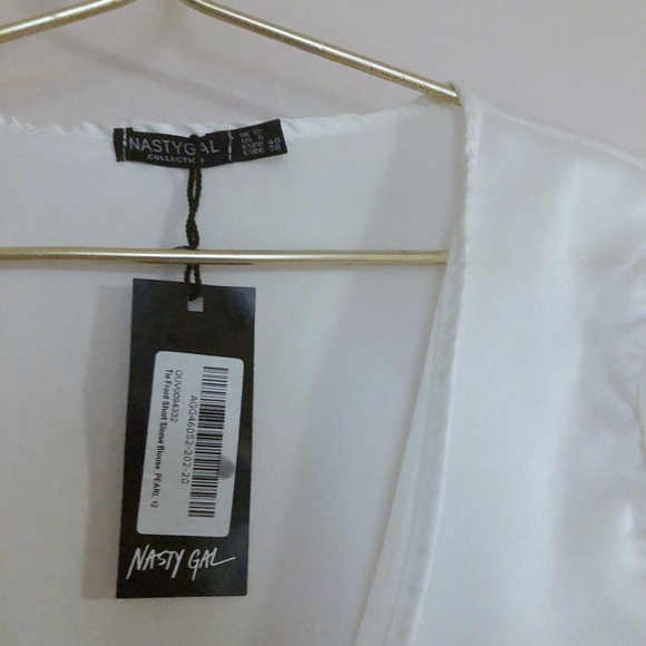 NASTY GAL 'NO STRING SATIN CROPPED BLOUSE' - Picture 11 of 14